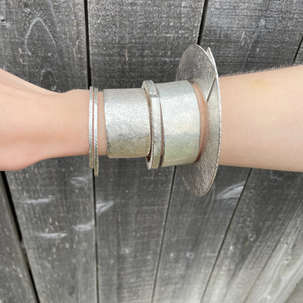 Yoni bangle
