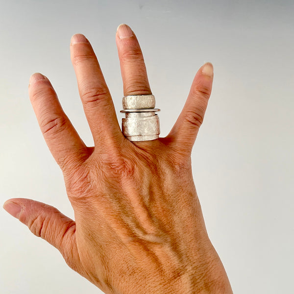 Fine silver or gold domed bands