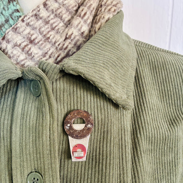 Elevated - magnetic brooch