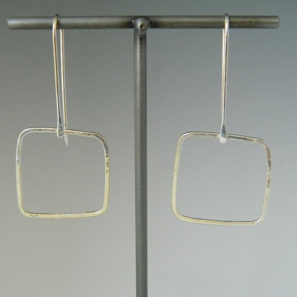 Open square or round earrings